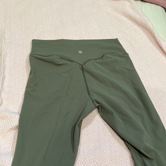 Lululemon size 10 wunder under leggings - Picture 4 of 5